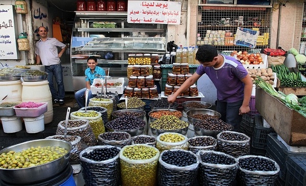 تقرير: خفض أسعار السلع يتطلب تدفقات دائمة للعملة الصعبة من القطاعات الرئيسية