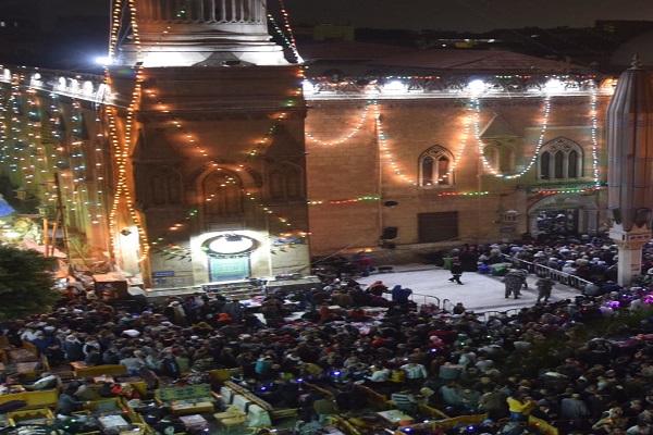 قطر تسلط الضوء على أجواء رمضان في مساجد مصر