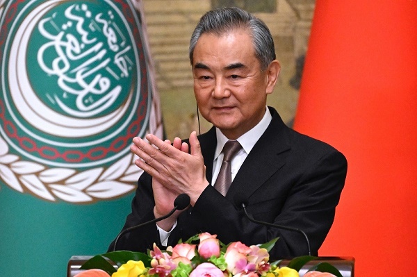 وزير الخارجية الصيني: تعزيز الثقة والتعاون مع الدول العربية لتحقيق مستقبل مشترك