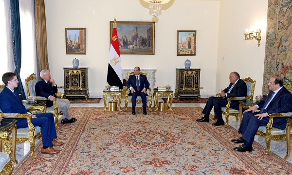 السيسي يبحث مع السيناتور ليندسي جراهام تعزيز الشراكة الاستراتيجية بين مصر والولايات المتحدة