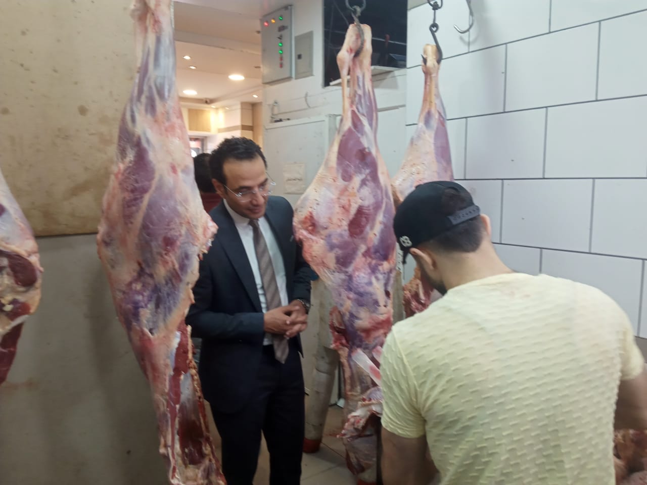 التموين: ضخ 30 ألف رأس كميات كبيرة من الماشية واللحوم في المنافذ التابعة استعدادًا لعيد الاضحي المبارك

