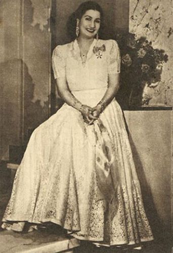 ياليلة العيد آنستينا.. وقصة وسام أم كلثوم