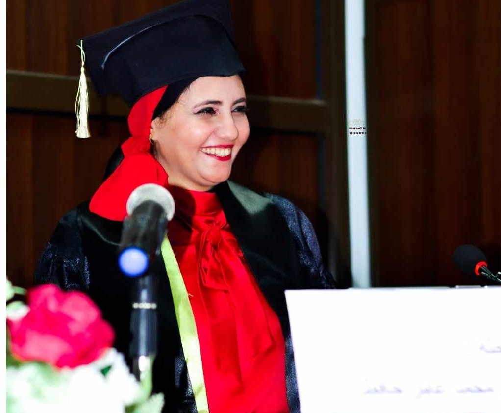 شعرية النص الشعري عند ملك عبدالعزيز للباحثة هدى عامر

