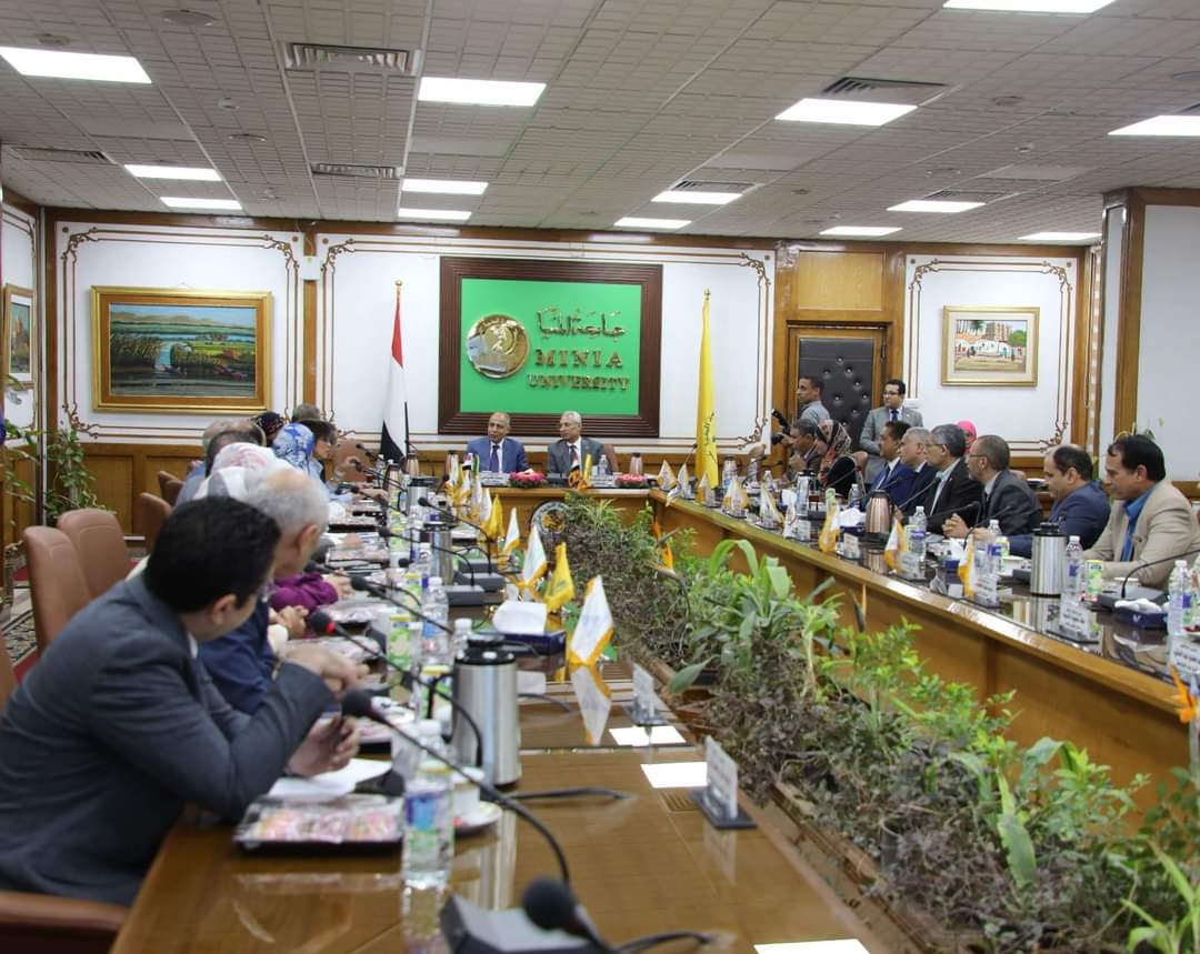 محافظ المنيا: مستشفيات جامعية جديدة ستحدث طفرة في القطاع الصحي







