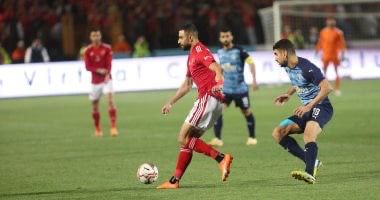 طاقم تحكيم إسباني لإدارة مواجهة الاهلي وبيراميدز في الدوري 