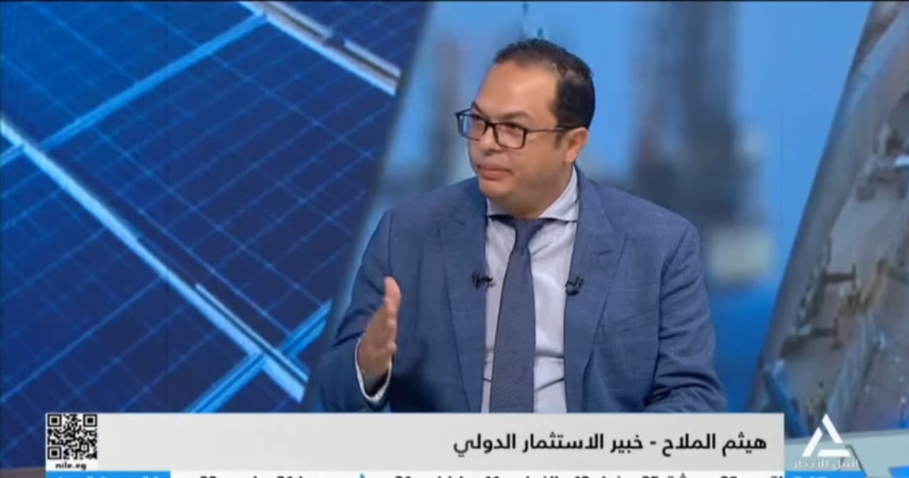 مستشار استثمار دولي يطالب بضرورة توفير منافذ خارجية لمنتجات الصناعات الصغيرة والمتوسطة 

