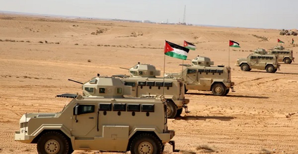 الجيش الأردني يعلن مقتل عدد من المهربين المتسللين عبر الحدود من سوريا
