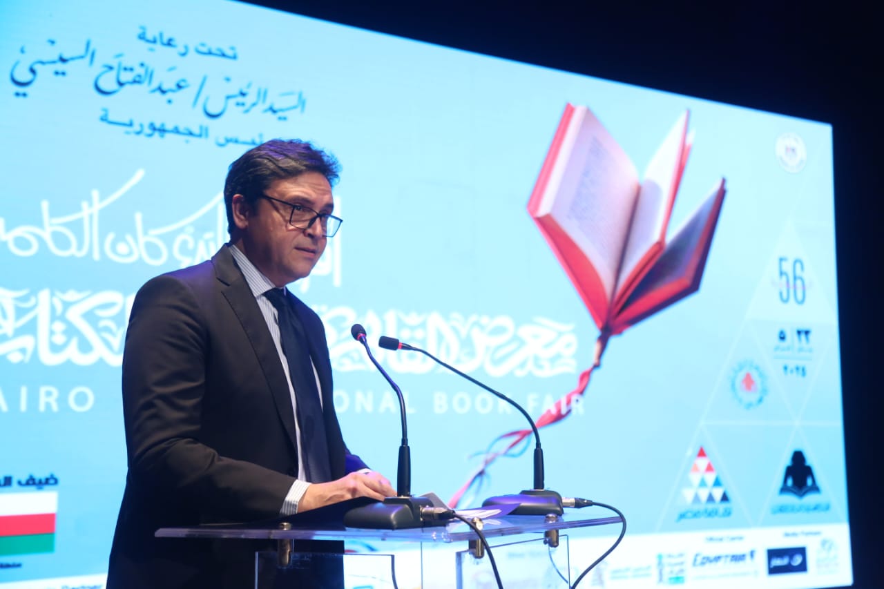 وزير الثقافة يُعلن تفاصيل فعاليات الدورة الـ 56 لمعرِض القاهرة الدُولي للكتاب وانطلاق مبادرة 