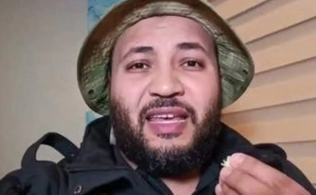 رويترز: السلطات السورية أوقفت أحمد المنصور وأودعته مركز اعتقال