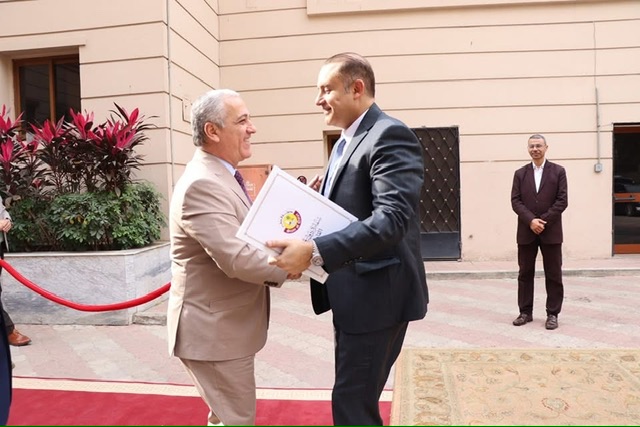سفير قطر يبحث تعزيز التعاون الإعلامي مع رئيس الهيئة الوطنية للصحافة