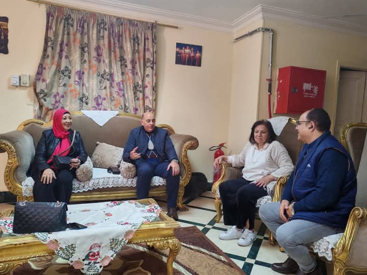 اللواء تامر شوشة يقوم بجولة لدور الرعاية الصحية بحى النزهة
