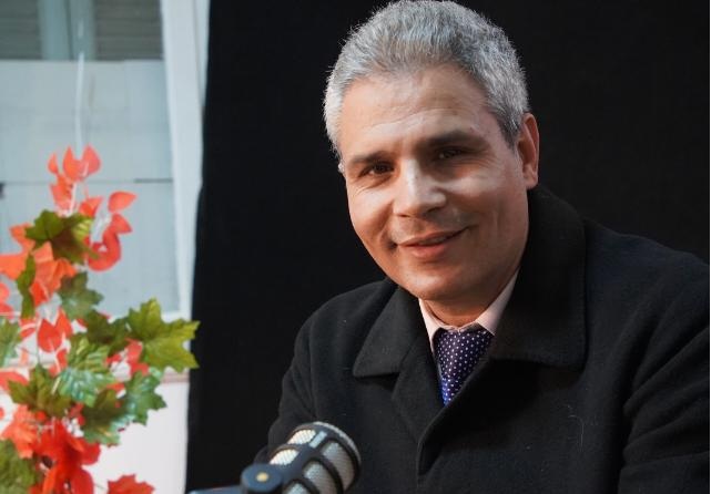 حبس أحمد سراج 15 يوما على ذمة التحقيق بسبب حواره مع زوجة محبوس