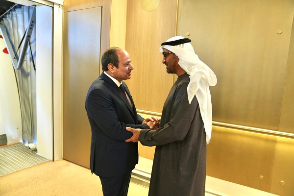 السيسي وبن زايد يبحثان تعزيز العلاقات الثنائية والأوضاع الإقليمية في أبوظبي







