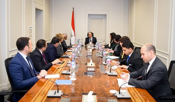 وزير الخارجية يشدد على تعزيز الدبلوماسية الثقافية واستعادة الآثار المصرية من الخارج







