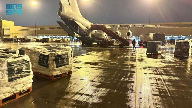 مغادرة الطائرة الإغاثية السعودية السابعة المساعدة الشعب السوري 