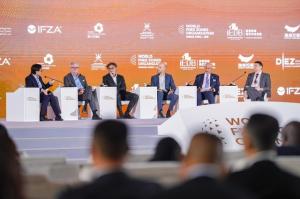 عُمان تستعرض تجربتها في تطوير المناطق الاقتصادية الحرة خلال المؤتمر العالمي بالصين