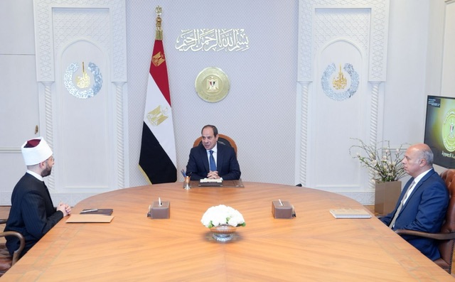 السيسي يوجه بمواصلة تحسين أحوال الأئمة وتعزيز برامج تدريب الدعاة 