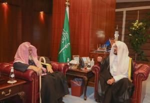 آل الشيخ يشيد بالأمر الملكي بتعيين الشيخ صالح الفوزان مفتيًا عامًا للسعودية