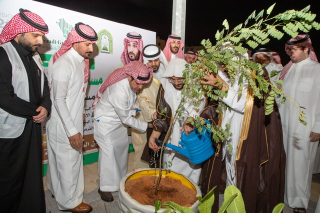 وزير الشؤون الإسلامية السعودي يطلق مبادرة