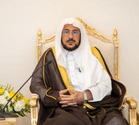 وزير الشؤون الإسلامية السعودي يتفقد فرع حائل ويعلن تغطية 95٪ من المساجد بالصيانة