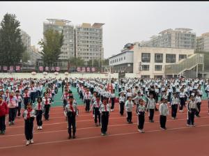 رحلة في أروقة الإبداع والمعرفة الصينية.. المدرسة الابتدائية التجريبية الأولى ببكين تروي قصة مائة عام