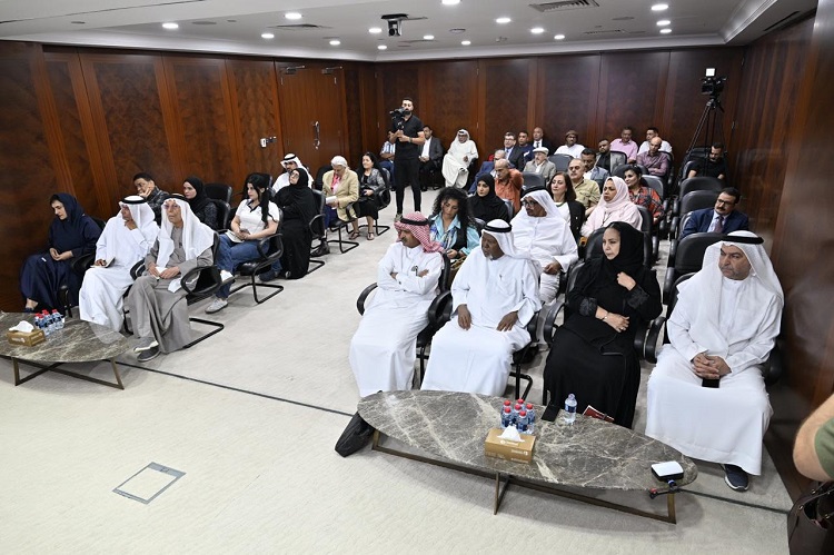 جائزة المقال الإماراتي على مائدة البحث في مؤسسة العويس الثقافية

