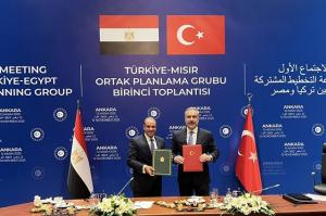 مصر وتركيا تصدران بيانًا مشتركًا لتأكيد الزخم الإيجابي في العلاقات الثنائية وتعزيز التعاون الإقليمي