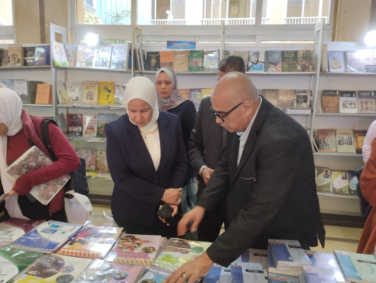 افتتاح معرض الكتاب بكلية الدراسات الإسلامية بنات بجامعة الأزهر بالإسكندرية