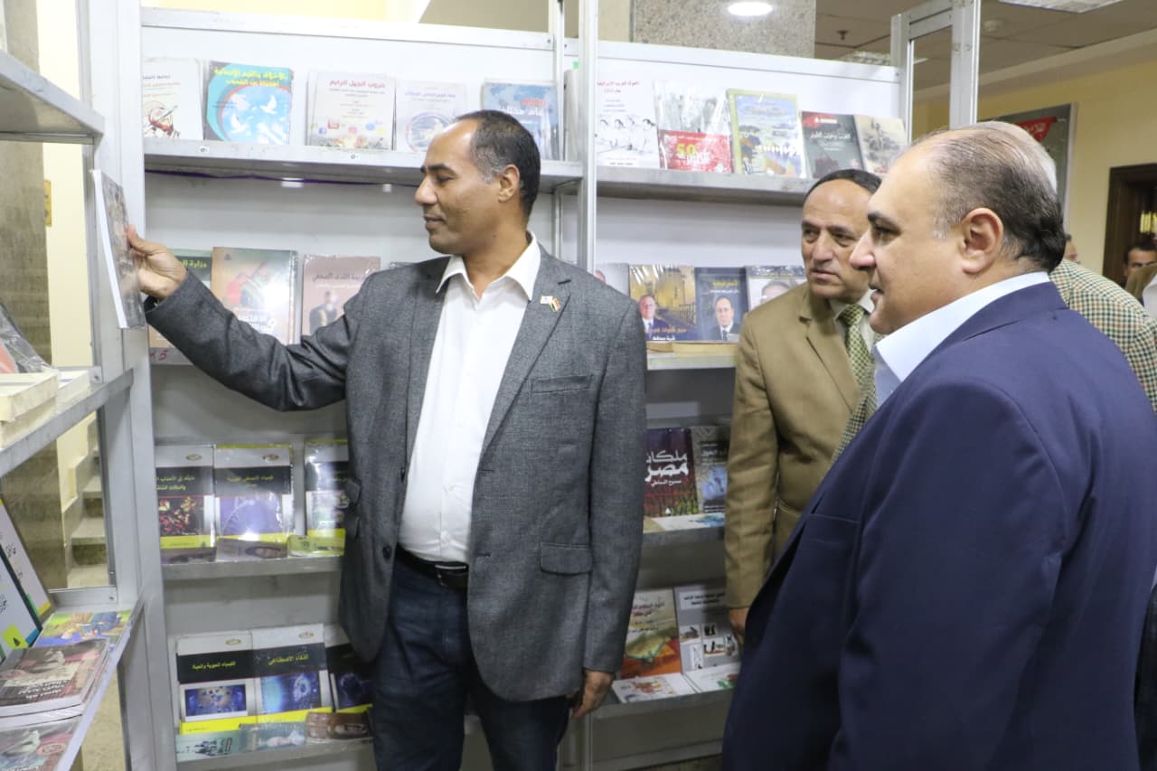 «هيئة الكتاب» تفتتح منفذ بيع جديد بالعريش لتعزيز الحراك الثقافي في شمال سيناء