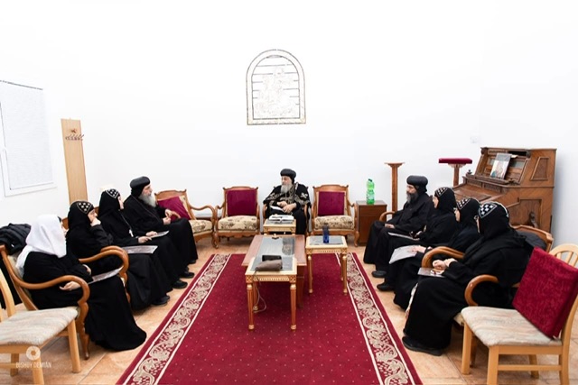 البابا تواضروس يزور دير القديسة حنّة بالنمسا ويؤكد أهمية الفرح والنمو الروحي في الحياة الرهبانية