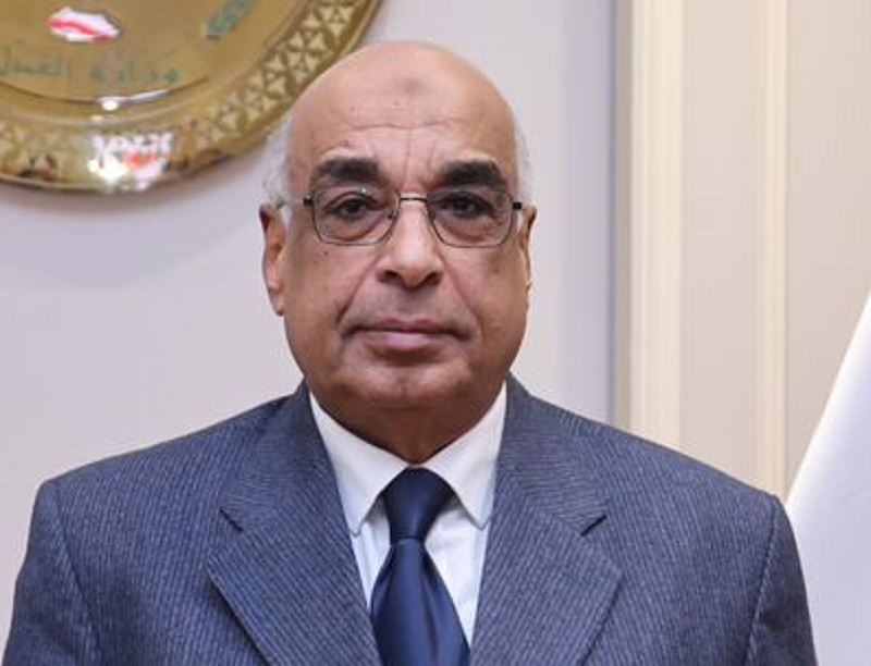 وزير العدل يعتمد حركة ترقيات كُبرى لموظفي المحاكم والشهر العقاري والخبراء والطب الشرعي