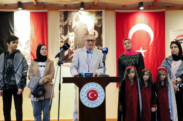 السفير شن : تركيا تواصل مساعداتها الإنسانية من أجل رفاهية وأمن وبقاء وإعادة إعمار غزة 