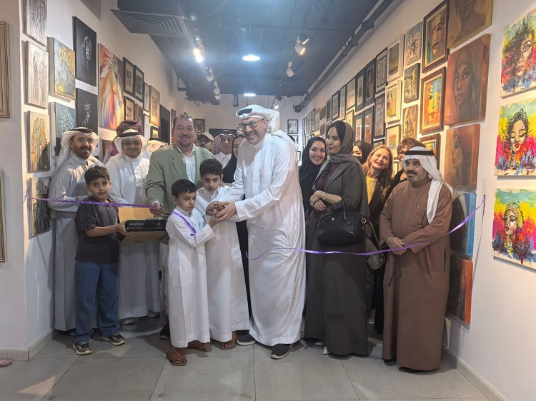 بالصور.. افتتاح معرض ”لوحة في كل بيت” بأتيليه جدة بمشاركة 100 فنان عربي وحضور مصري متميز

