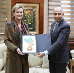 محافظ المنيا يستقبل سفيرة الاتحاد الأوروبي لبحث أوجه التعاون والفرص الاستثمارية بـ«عروس الصعيد»