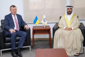 رئيس البرلمان العربي يبحث مع سفير أوكرانيا تعزيز العلاقات البرلمانية 