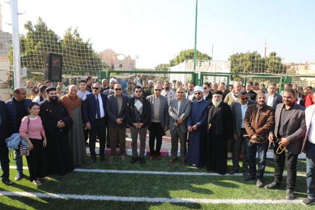 دعماً لقرى المواطنة وزير الشباب والرياضة ومحافظ المنيا يفتتحان ملعب قانوني بمركز شباب البرشا بملوي