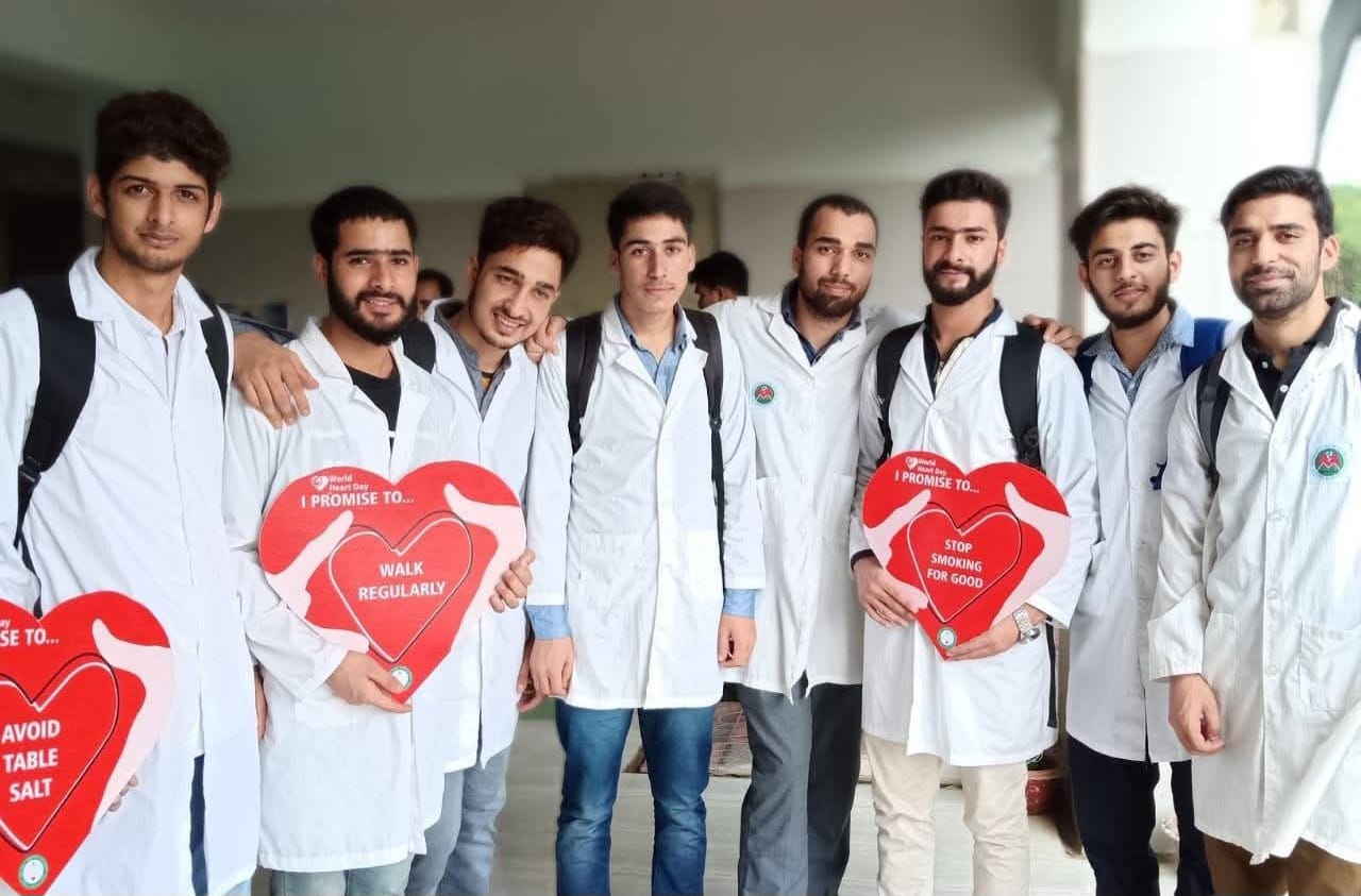 اتحاد طلاب جامو وكشمير يطالب رئيس الوزراء الهندي بتدخل عاجل لضمان سلامة الطلاب الهنود في بنغلاديش

