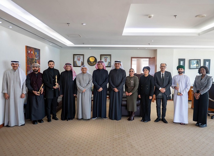 وزير التعليم العالي الكويتي يكرم الفائزين في مهرجان أيام المسرح للشباب