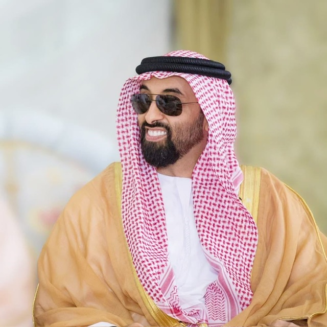 الإمارات وقوة الذكاء الاصطناعي.. رؤية الشيخ طحنون بن زايد لمستقبل الاقتصاد العالمي