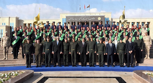 الأكاديمية العسكرية المصرية تنظم حفل انتهاء دورة تعايش طلبة جامعة القاهرة 