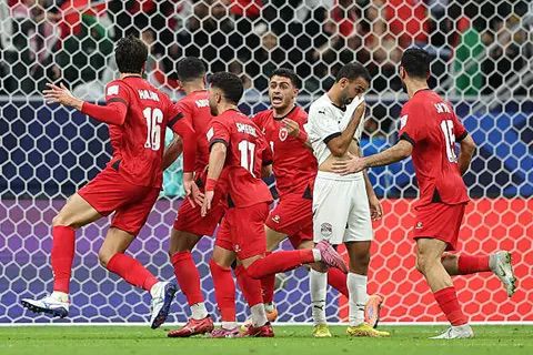 منتخب مصر يودع كأس العرب بعد الهزيمة أمام الأردن بثلاثية نظيفة 