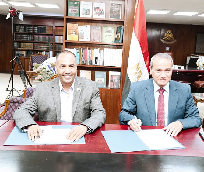 بروتوكول تعاون بين هيئة الكتاب والقومية لاستلام شحنات الناشرين في معرض القاهرة الـ57

