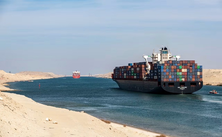 285 سفينة و4.2 مليون طن.. موانئ قناة السويس تسجّل أداءً قياسيًا في يناير 2025

