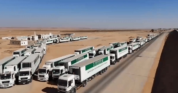 85 شاحنة تعبر منفذ الحديثة مقدمة من 