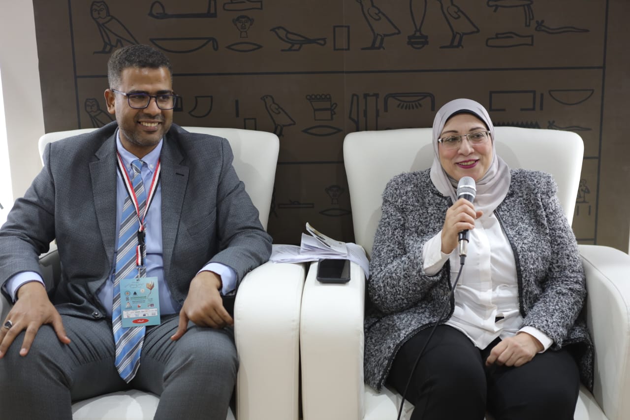 ملتقى الإبداع بمعرض الكتاب يناقش «ديوان كسكرة في فم الوقت»

