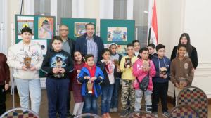 أطفال روسيا يصنعون فانوس رمضان في ورشة فنية بالقاهرة