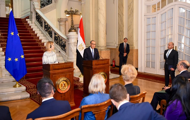 وزير الخارجية يؤكد أهمية الالتزام باتفاق وقف إطلاق النار والإسراع في تنفيذ مرحلته الثانية بقطاع غزة