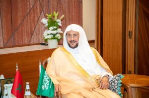 وزير الشؤون الإسلامية السعودي يفتتح معرض 