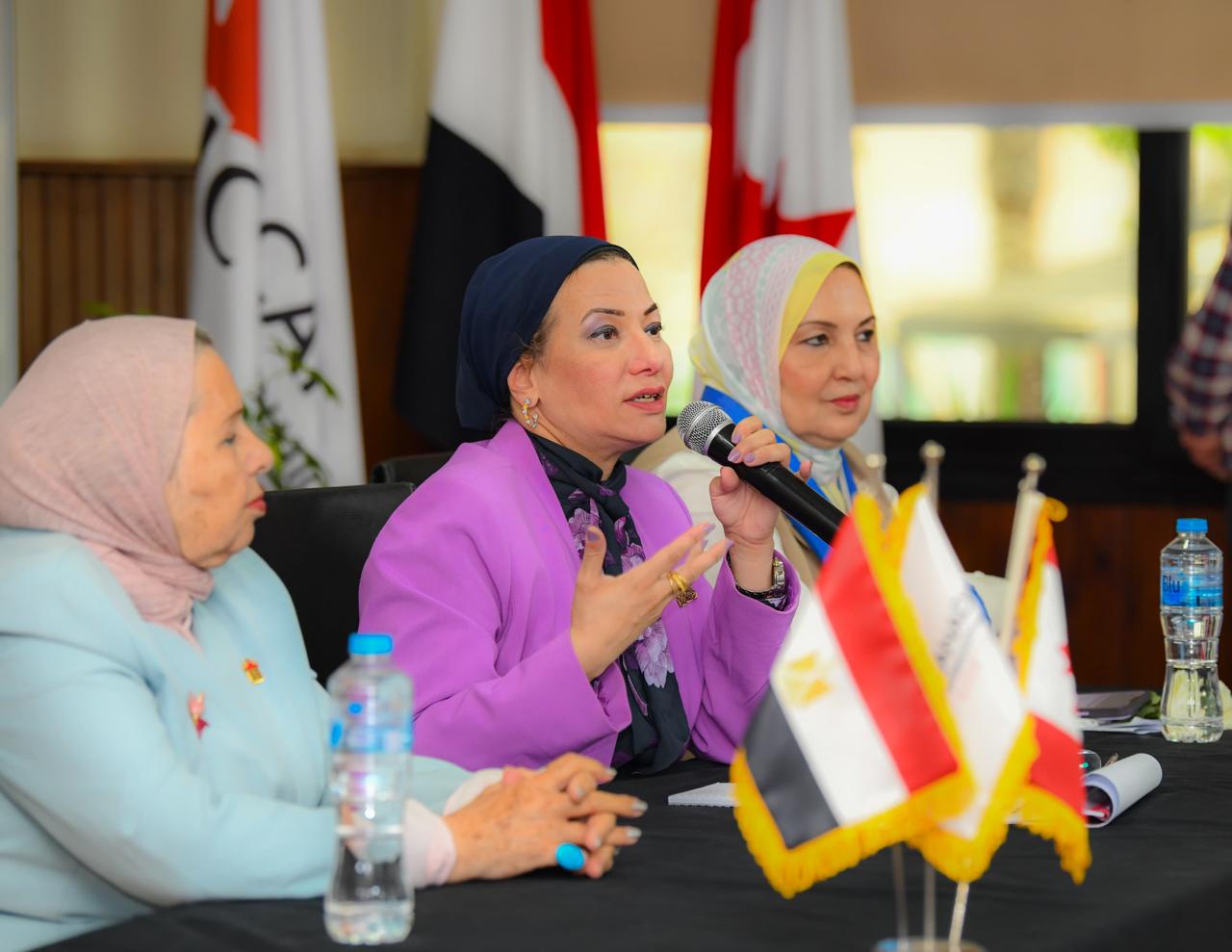 وزيرة البيئة تفتتح ندوة 