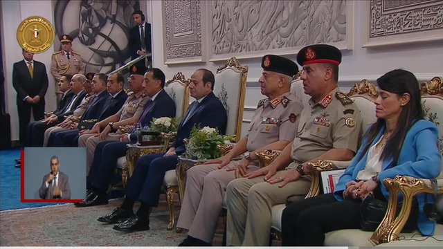 السيسي يعلن انطلاق بطولة العالم العسكرية للفروسية ويُمنح وسام الاستحقاق من المجلس الدولي للرياضة العسكرية